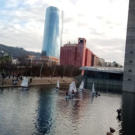 Coqueto Apartamento Frente Al Guggenheim Bilbao Exterior foto